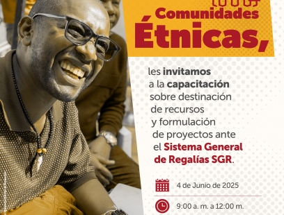 Persona afro sonriendo