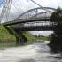 Puente vehicular y peatonal que atraviesa el Río Bogotá