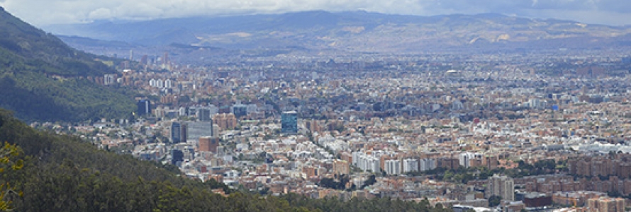 Fotografía aérea del Centro de Bogotá desde los cerros orientales