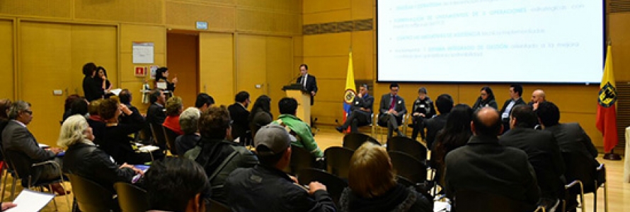 asistentes al encuentro con la ciudadanía denominado “Diálogo Sectorial”