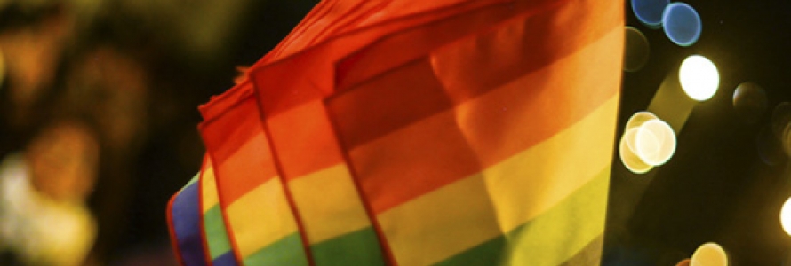 Fotografía Bandera LGBTI enrollada