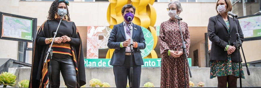 Presentación del Plan de Ordenamiento Territorial, la alcaldesa, Claudia López,  acompañada de la Secretaria de Planeación, María Mercedes Jaramillo. 