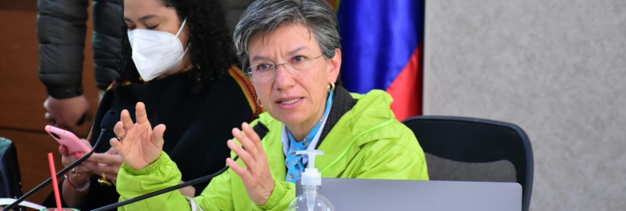Alcaldesa, Claudia López,  en reunión con recicladores.