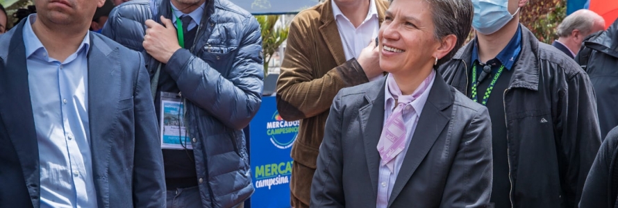 Alcaldesa de Bogotá, Claudia López,  en la Plaza de Mercado de la Concordia.