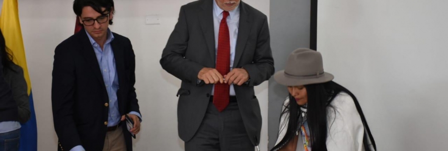 Firma Acuerdo con Cabildo Indigena