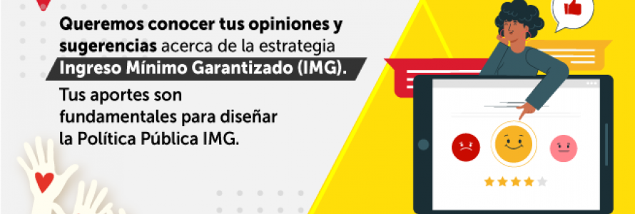 Mujer señalando carita feliz en celular gigante