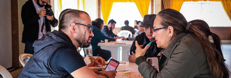 Servidores públicos y ciudadanía en la construcción del Plan de Desarrollo de Bogotá a través de Inteligencia Artificial