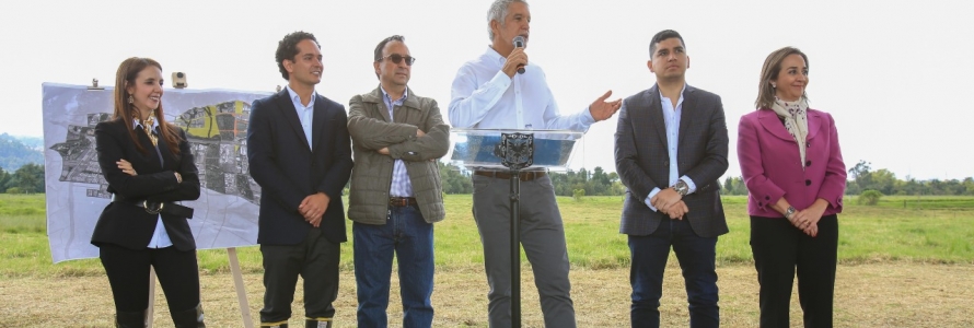 Alcalde Enrique Peñalosa junto al Secretario Distrital de Planeación Andrés Ortíz Gómez