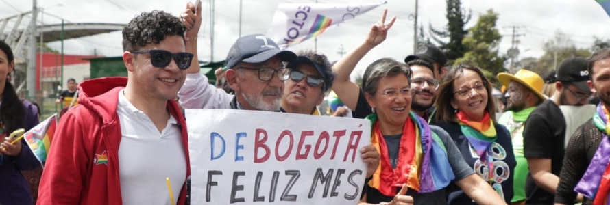 Alcaldesa, Claudia López y el director de Diversidad Sexual, Poblaciones y Géneros, David Alonso, en la marcha del Orgullo Gay