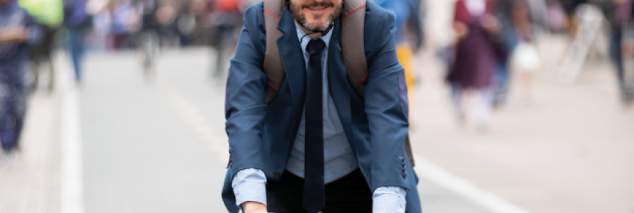 Fotografía de ciclista en Bogotá
