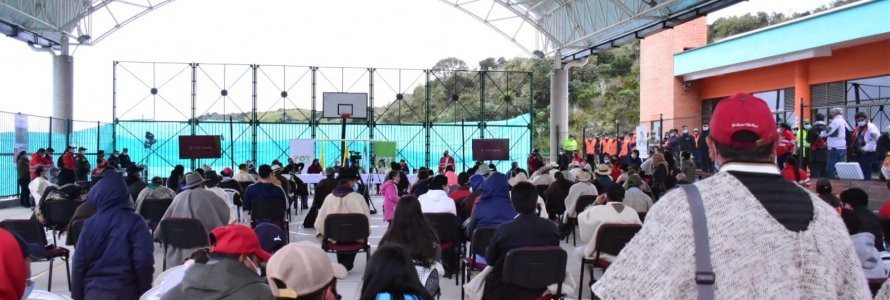 Habitantes del Páramo de Sumapáz participando del diálogo ciudadano sobre el POT